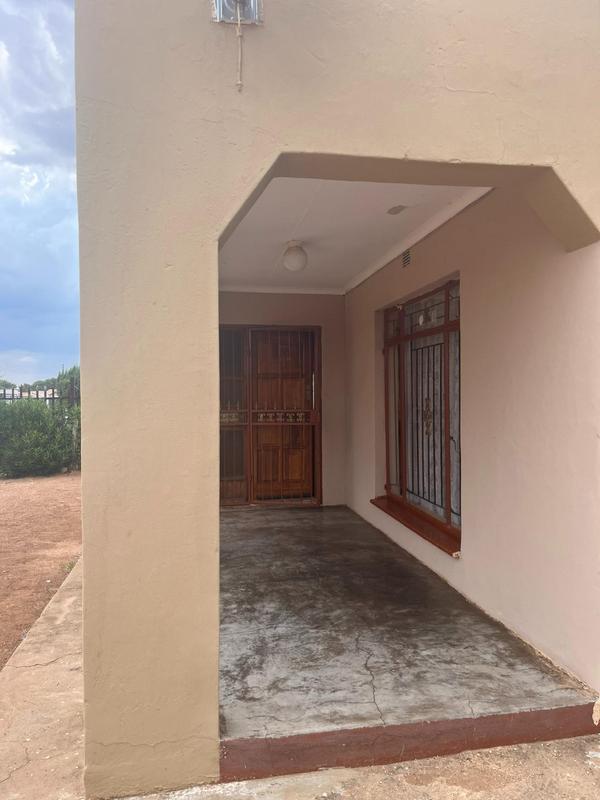 4 Bedroom Property for Sale in Montshioa North West